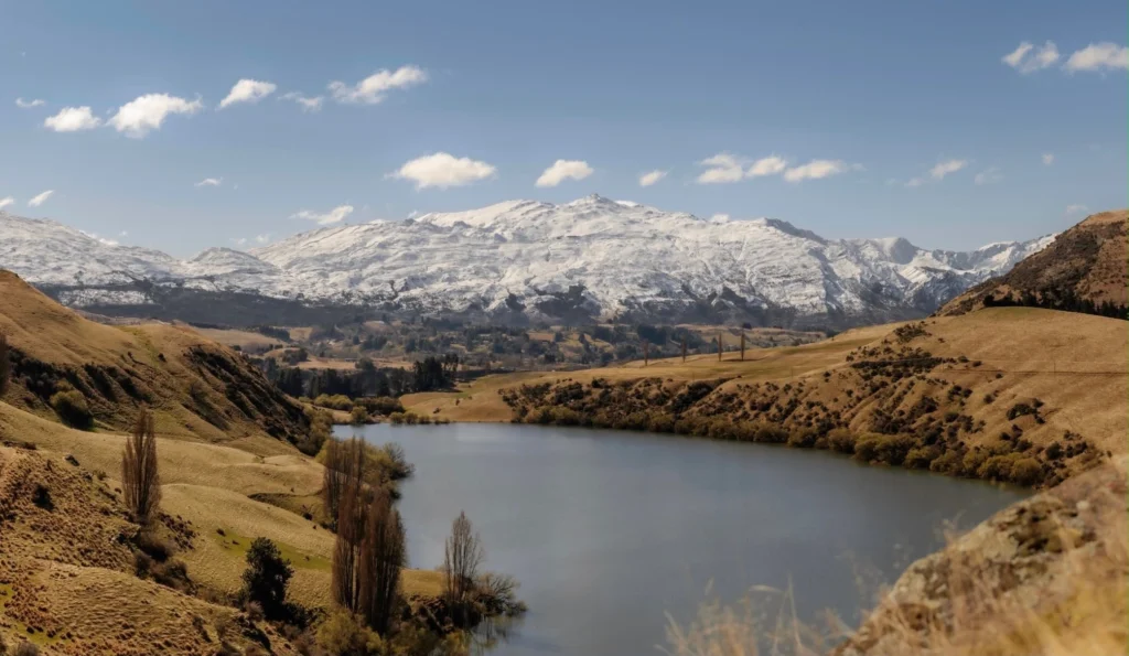 Lake Johnson and snow-capped mountains above Queenstown